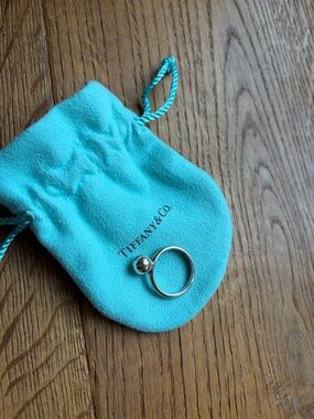 Tiffany & Co. Sterling Silver Ball Ring with Tiffany Blue Pouch 6.5